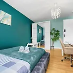 Mega Flat Near Centre And Etihad Stadium