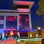 Modern Townhouse-free Parking-game Room-w-ifi Nyaraló