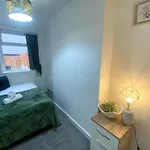 5 Bedroom Luxury Townhouse Near Centre, Sleep 16 *