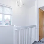 Stunning In Altrincham, Large Driveway, Sleeps 7, Perfect For Groups