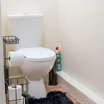 Stylish 2br Haven For Long-term Guests Apartmán