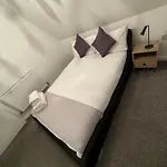 Unitarian Serviced * Manchester