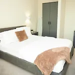 Luxury 2 Bed With Balcony * Manchester
