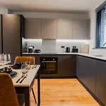 Marron 2br & Walks شقة