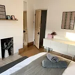 Stylish Comfortable With Free Parking *