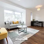 Spacious Cosy Cove With Large Driveway And Garden * 威森肖