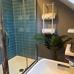 Chorlton Stylish & Convenient Apartmán