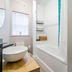 Cosy In Stunning Didsbury