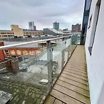 Centre 2 Bed With A Balcony Manchester