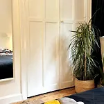 Blackley Rustic Gem A Suburb Hideaway Holiday home