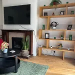 Blackley Rustic Gem A Suburb Hideaway Holiday home *