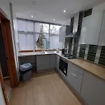 Luxury Family 3 Bedroom House - Room Manchester