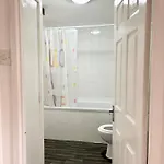 Stylish 2 Bed Centre Apartment