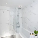 Manchester, Centre, House, Parking, Garden, M60 بيت للعطل *
