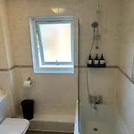 Pool&tennis Table - Up To 40 Percent Off Old Trafford 3 Bed בית נופש מנצ'סטר