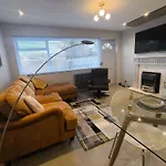 Feriehus Spotless And Spacious Manchester