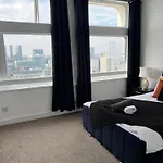 Opulent Skyline Daire Manchester