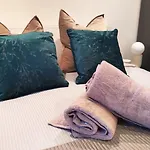 Bee City Apartment United Man - Work N Relax 500Mbps Wifi And Netflix - Penthouse-Like City & Waterfront Views Апартаменты *