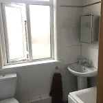 Homestay Double - Town & Nearby, 24h Bus, Airport-linked *