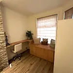 Littleton Co-living - Private Self-cater 3* Manchester
