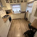Konukevi Littleton Co-living - Private Self-cater
