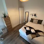 Littleton Co-living - Private Self-cater Konukevi 3*