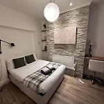 Konukevi Littleton Co-living - Private Self-cater 3*