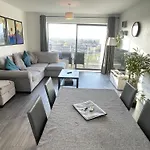 Lejlighed Balcony Marina With Skyline Views - Free Secure Parking *