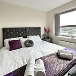 Ashton Co-living - Private Self-cater Holiday home Manchester