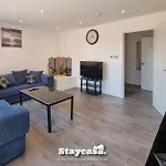 בית נופש Harmony Living Modern New Build With Parking *