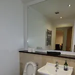 Enjoyable 2 Bedroom Apartamento Manchester