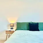 Modern High-rise Flat In Media City! 2 Beds, 2 Baths Manchester