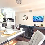 Apartment The Hidden Chapter 2 Bedrooms By Bevolve Manchester