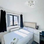 Luxury 5br With Access Daire
