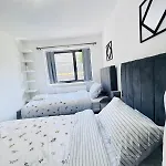 Luxury 5br With Access