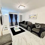 Luxury 5br With Access * Manchester