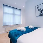 別荘 Rest&recharge At A Luxury Retreat In - Sleeps 11, 5 Bedrooms, 3 Bathrooms, Free Parking