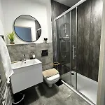 Chic 2-bed Flat - Coop Live & Ethiad