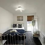 Chic 2-bed Flat - Coop Live & Ethiad Apartamento