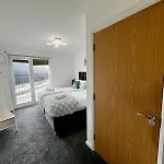 Chic 2-bed Flat - Coop Live & Ethiad Appartement