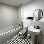Apartamento Chic 2-bed Flat - Coop Live & Ethiad