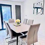 Daire Luxury 5br With Access Manchester