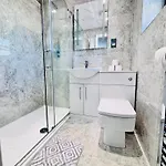 Luxury 5br With Access