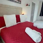 Contractor Stays, Fast Wifi, Free Parking, Work Appartement