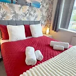Appartement Contractor Stays, Fast Wifi, Free Parking, Work *