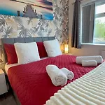 Contractor Stays, Fast Wifi, Free Parking, Work Appartement