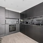 Apartment 1 Bed Old Trafford Flat Rooftop Views Manchester