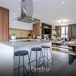 Spacious 5-bedroom Contractor House Sleeps 7 With Parking By Purestay Prázdninový dům Manchester