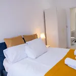 Hive Near Etihad Coop Live Appartement *