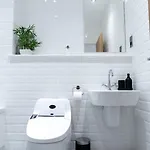 Hive Near Etihad Coop Live Appartement